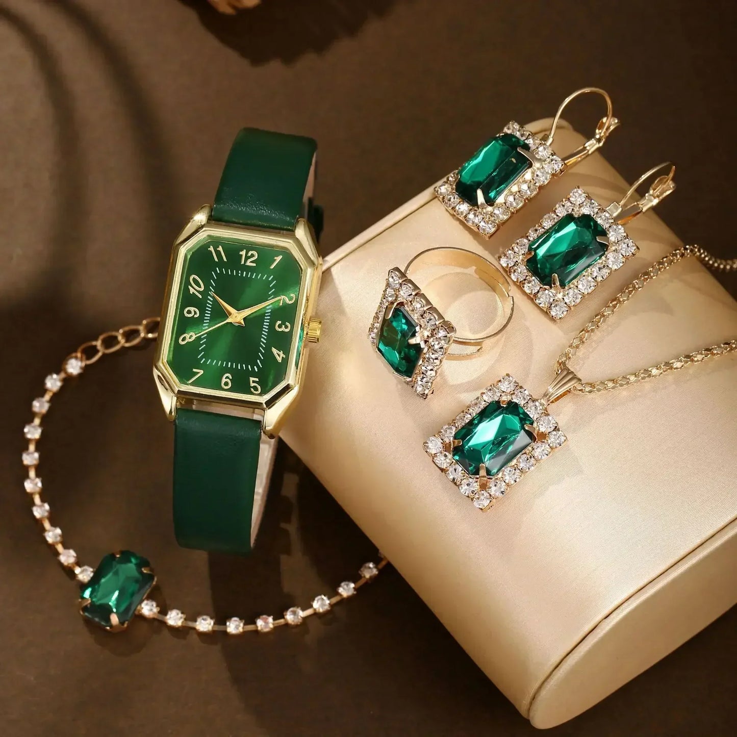 Ensemble Montre et Bijoux