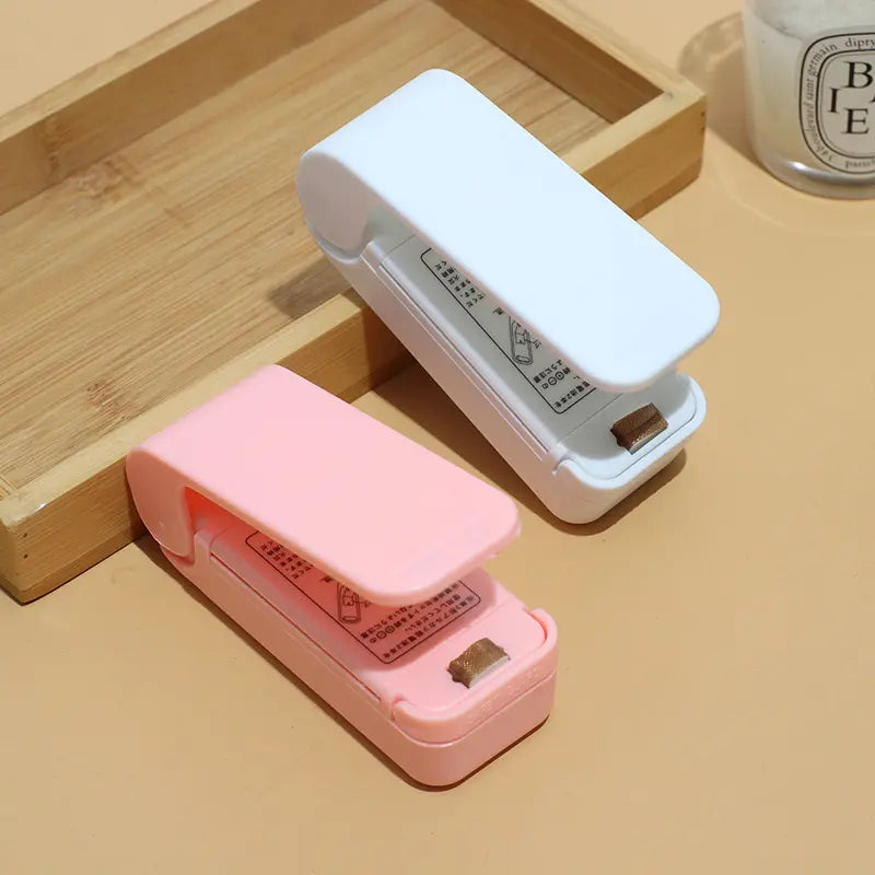 Mini Scelleuse de Plastique